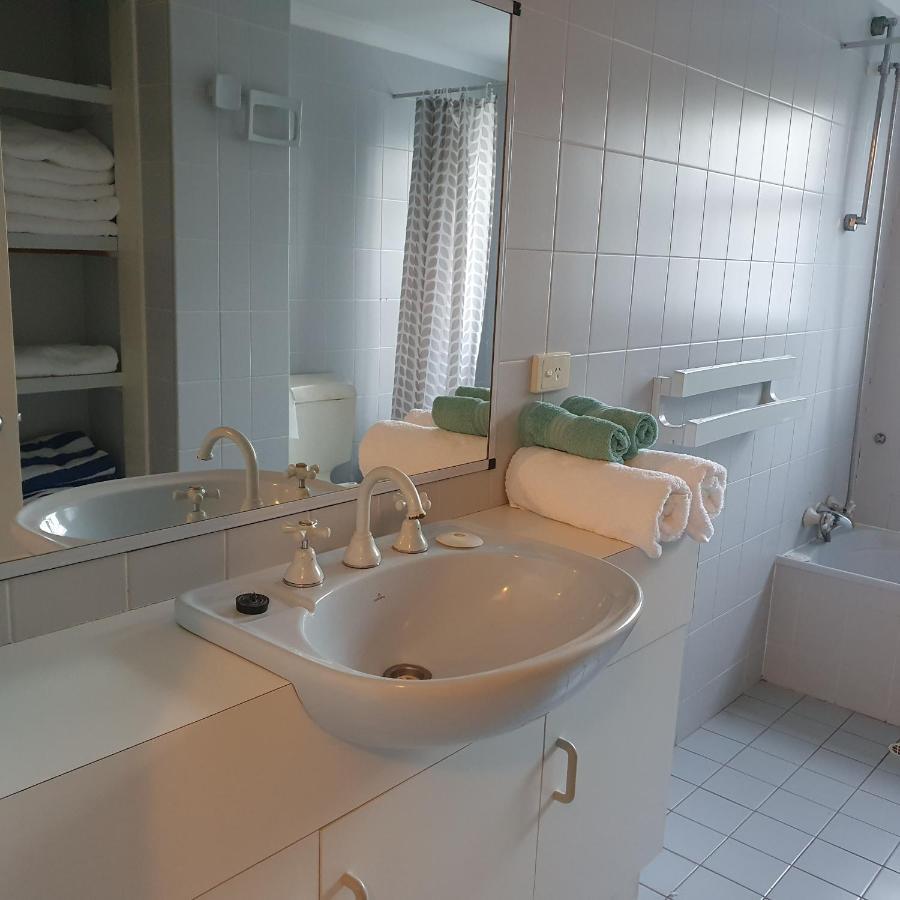 Villa Venezia Apt 3 - Spacious Hervey Bay Beachfront Apartment Luaran gambar